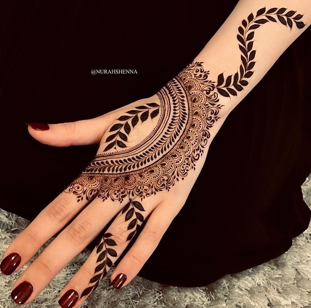 Khafif Finger Mehndi Design