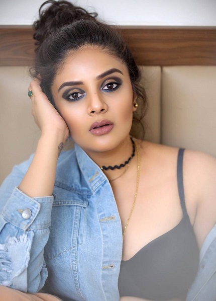 Srimukhi Hot Photos