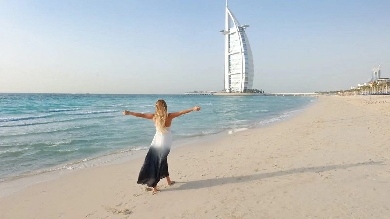 5 Of The Hottest Street Fashion Trends In Dubai Right Now