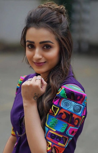 Trisha HD Images