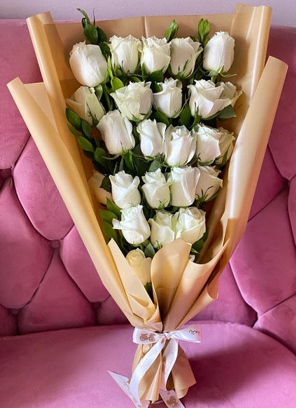White Floral Bouquet Design